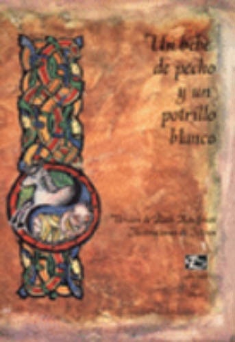 Un bebé de pecho y un potrillo blanco