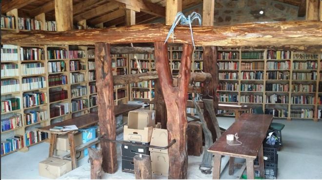 Un pueblo de 33 habitantes abre una biblioteca con 16.000 libros